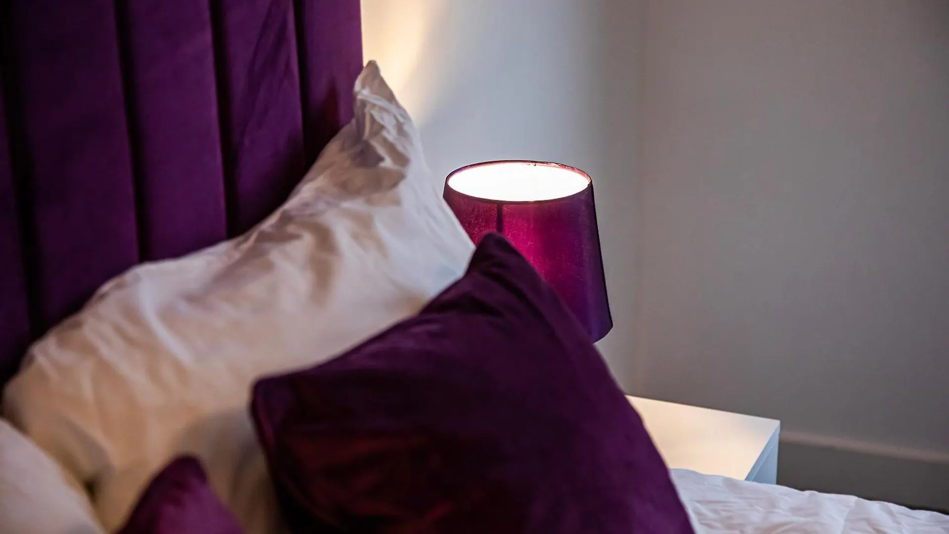 Stylish 2 Bed Apt 104 - City Centre, Free Parking, Coffee Machine & Netflix - Hosted By Stay Host Save Sheffield 0*,