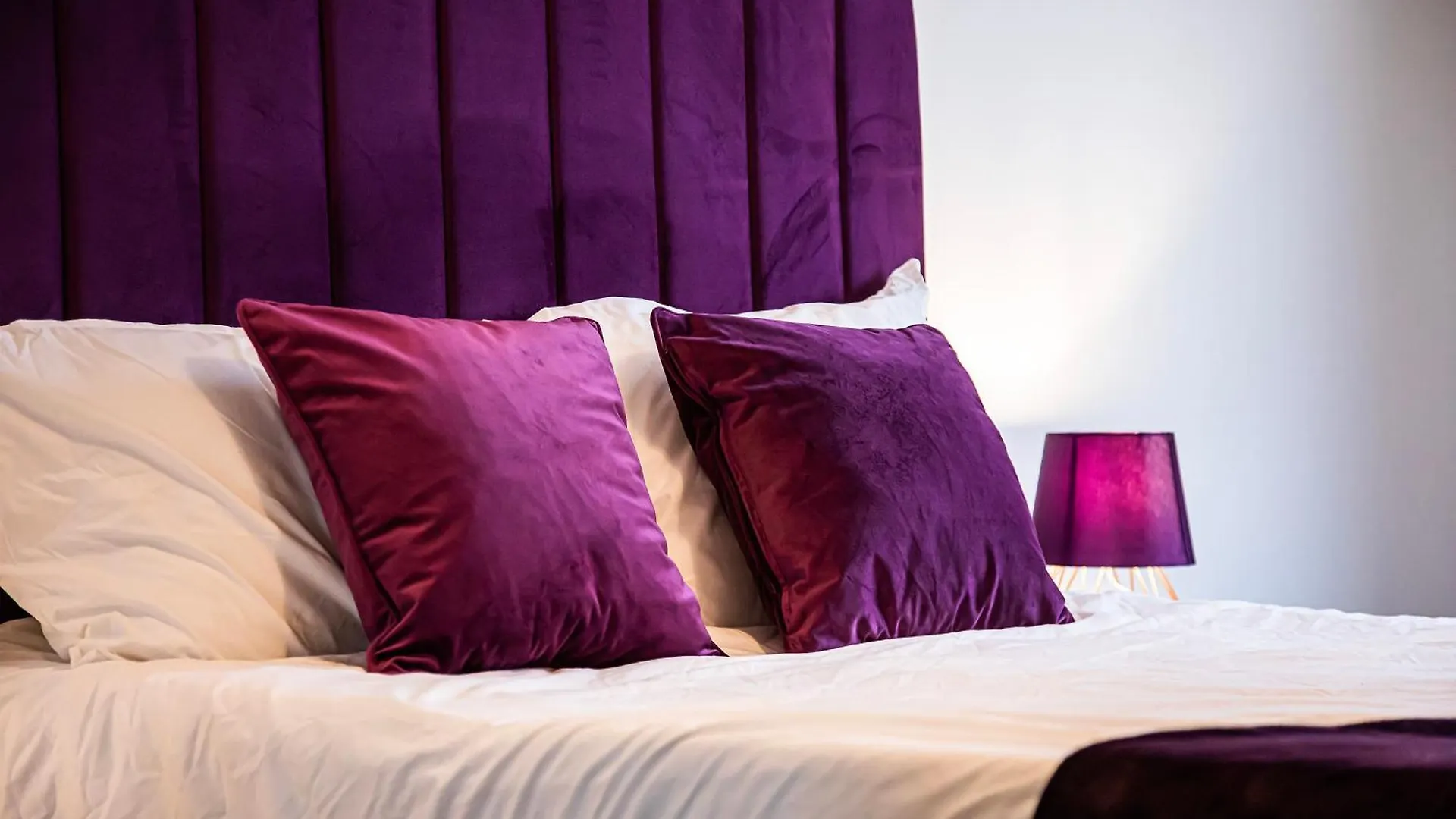 Stylish 2 Bed Apt 104 - City Centre, Free Parking, Coffee Machine & Netflix - Hosted By Stay Host Save Sheffield Appartement