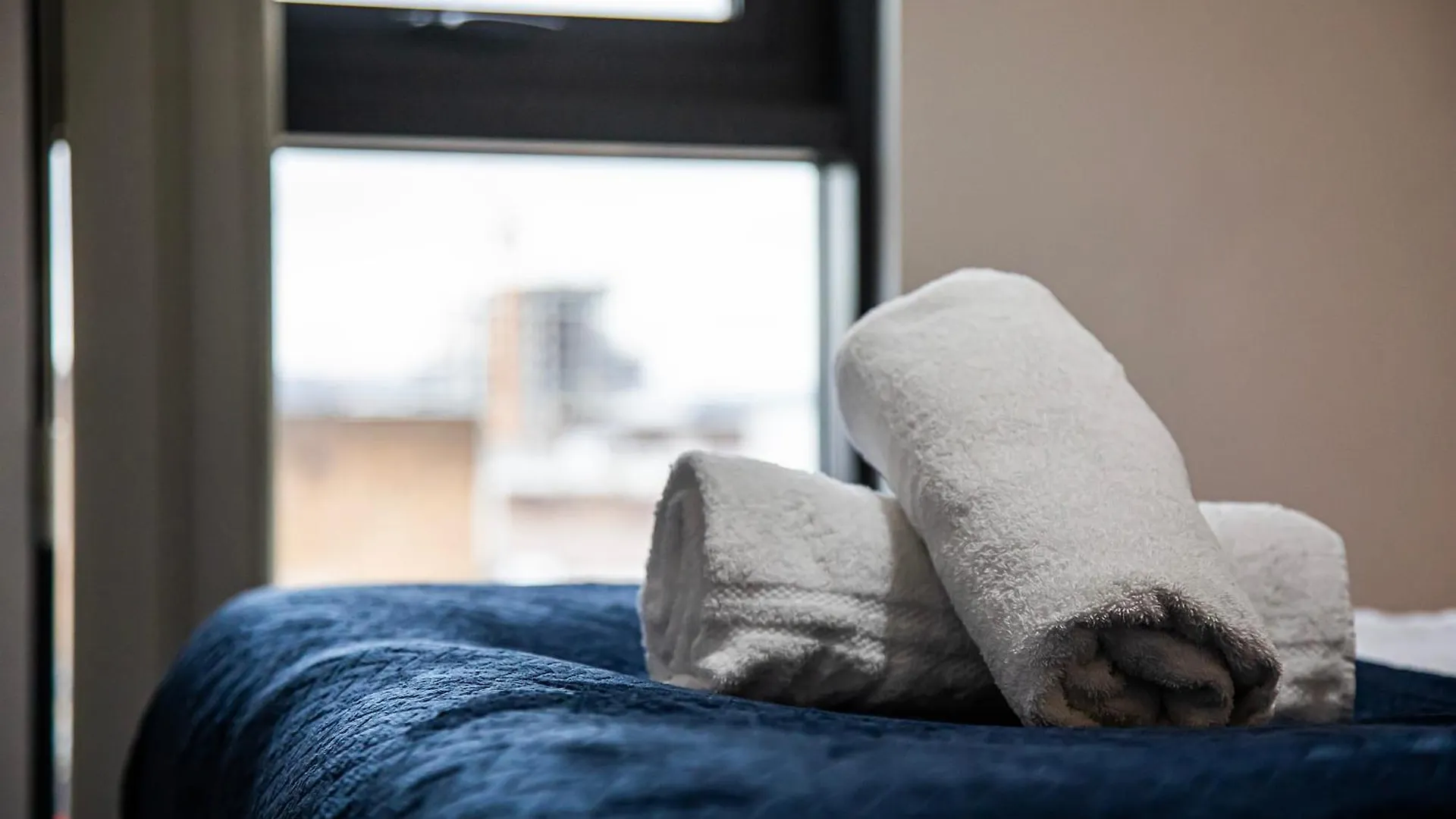 Stylish 2 Bed Apt 104 - City Centre, Free Parking, Coffee Machine & Netflix - Hosted By Stay Host Save Sheffield