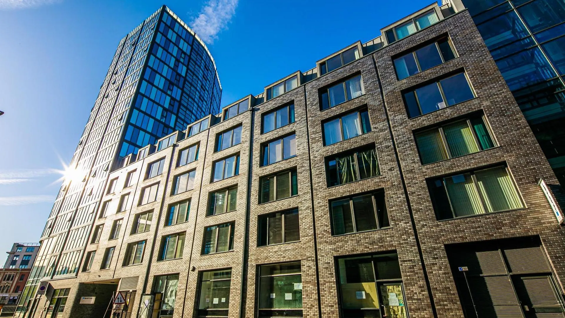 Stylish 2 Bed Apt 104 - City Centre, Free Parking, Coffee Machine & Netflix - Hosted By Stay Host Save Sheffield 0*,