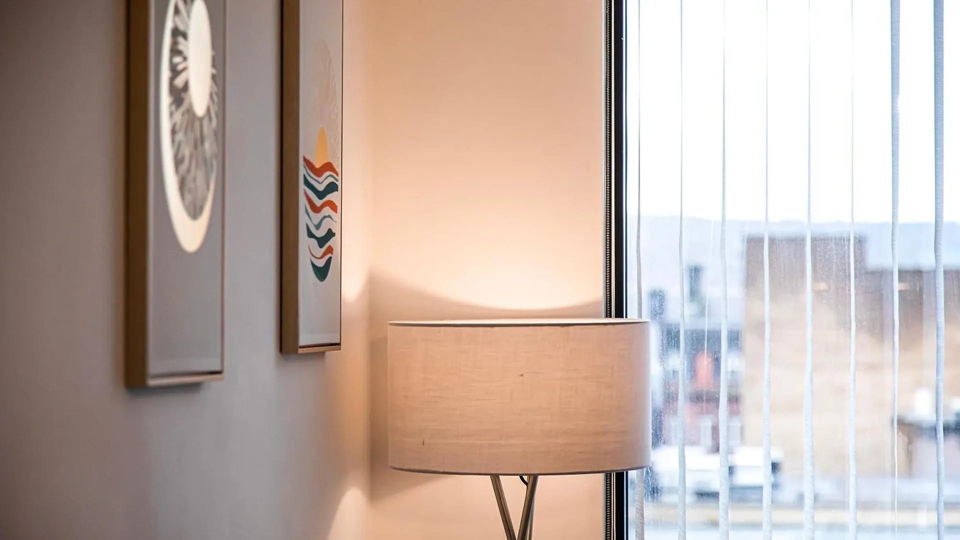Stylish 2 Bed Apt 104 - City Centre, Free Parking, Coffee Machine & Netflix - Hosted By Stay Host Save Sheffield